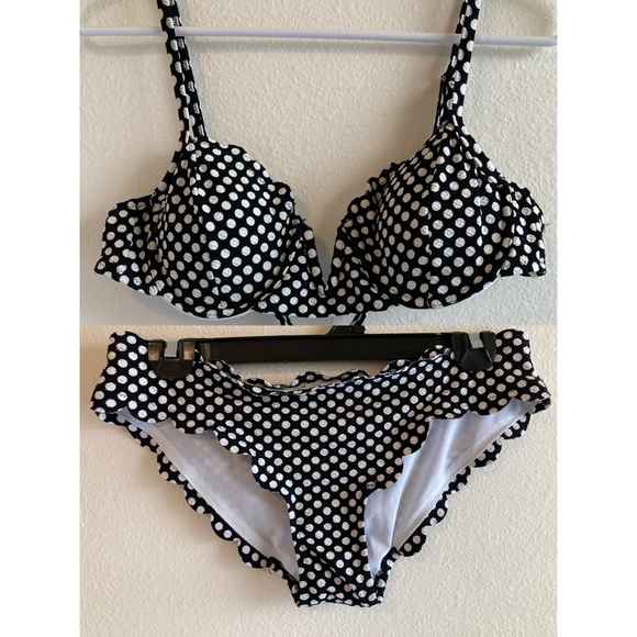 Jessica Simpson Other - Jessica Simpson Black White Polka Dot Bikini Set Size S Scalloped Swim